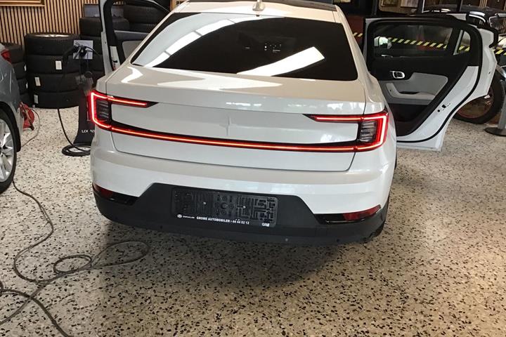 Hvid Polestar 2 fra 2022
