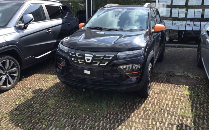 Dacia Spring EL Comfort Plus 44HK 5d Aut.