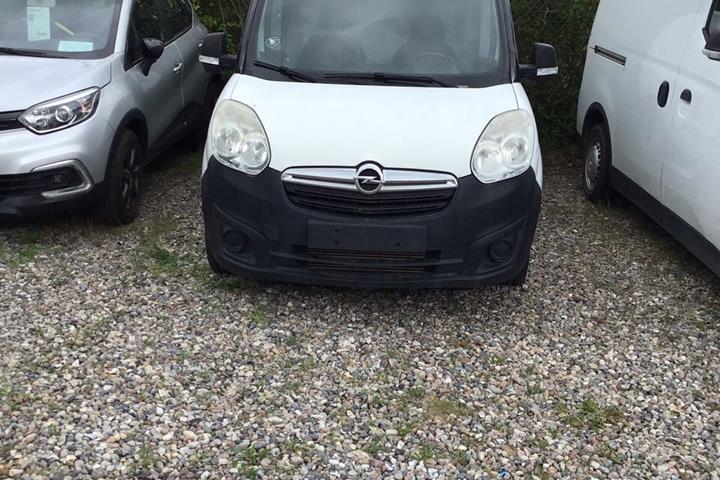 Hvid Opel Combo fra 2017