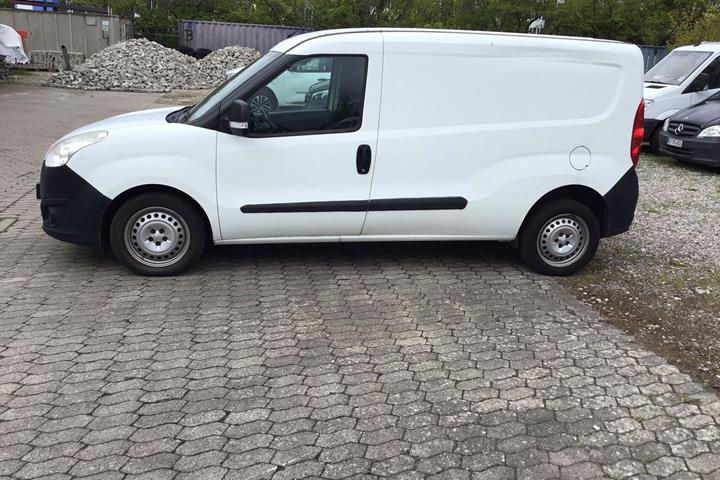 Hvid Opel Combo fra 2017
