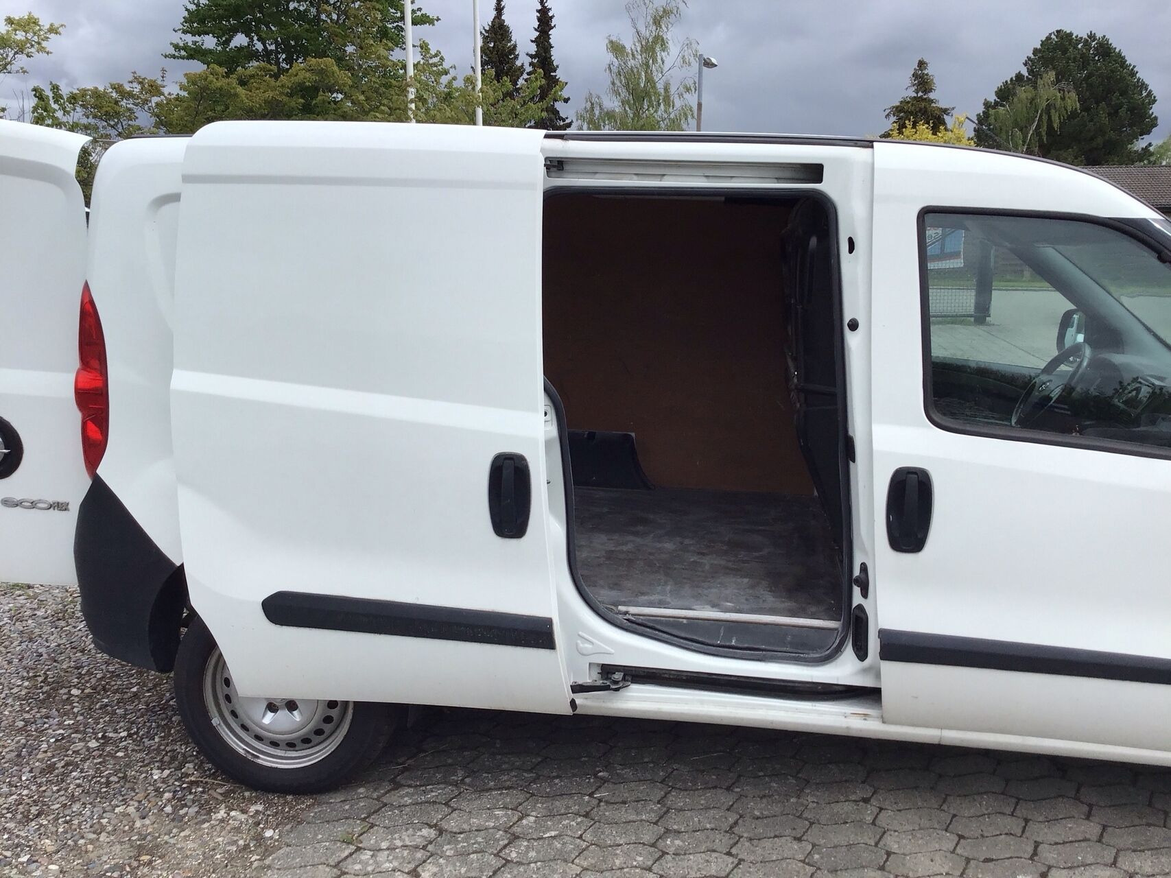 Hvid Opel Combo fra 2017