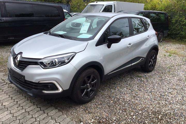 Sølv Renault Captur fra 2017