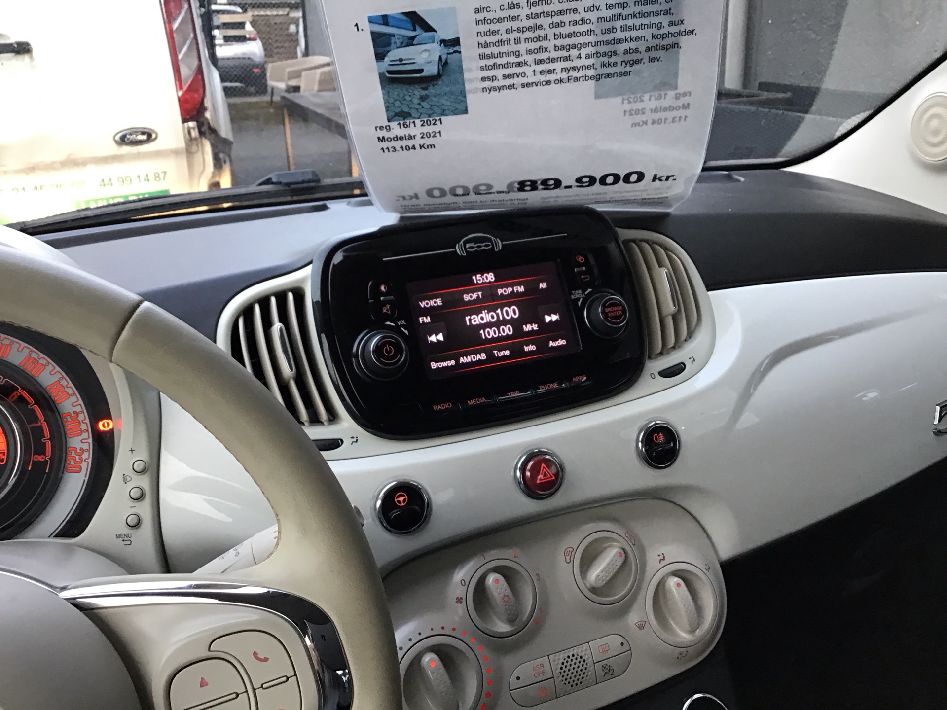 Hvid Fiat 500 fra 2021