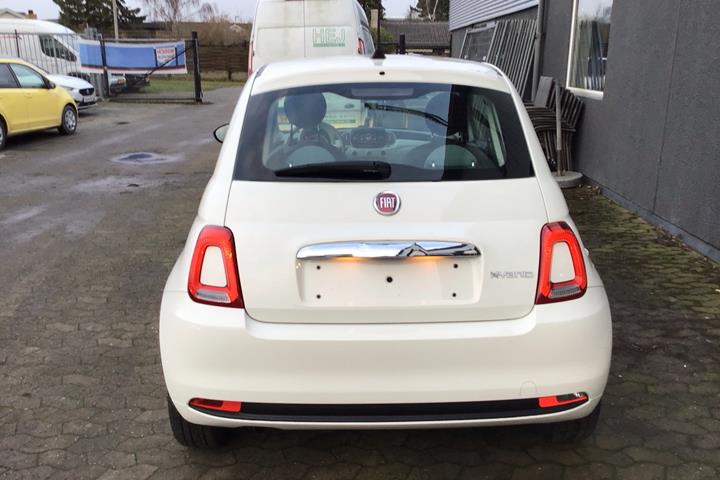 Hvid Fiat 500 fra 2021
