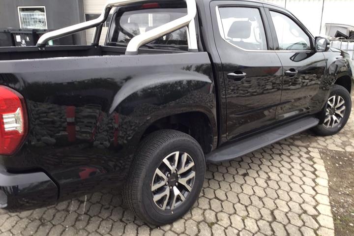 Sort Maxus eT90 fra 2025