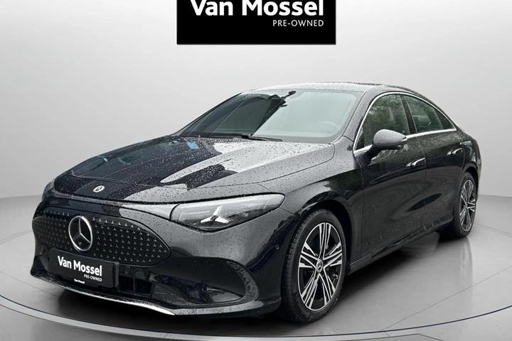 Sort Mercedes CLA250+ fra 2026