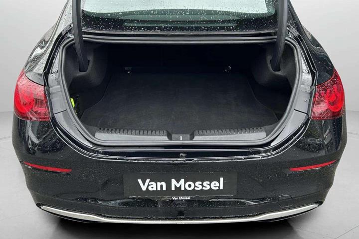 Sort Mercedes CLA250+ fra 2026