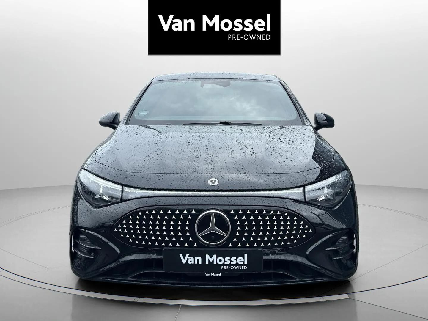 Sort Mercedes CLA250+ fra 2025