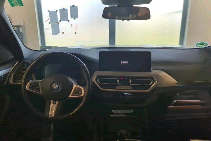 Sort BMW iX3 fra 2022