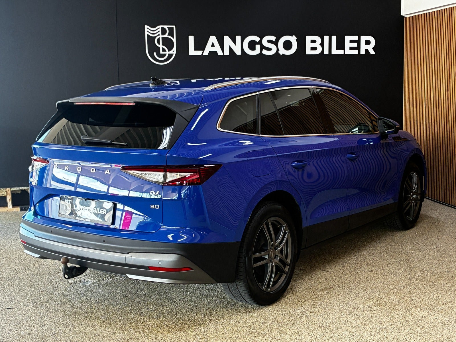 Blå Skoda Enyaq fra 2022