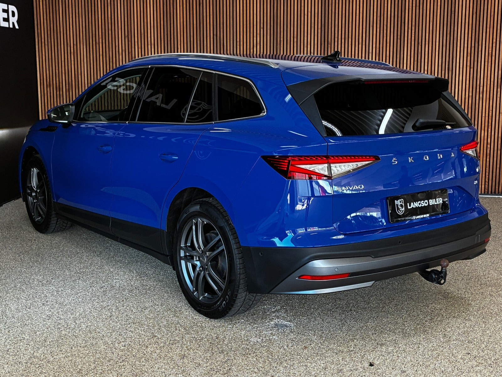 Blå Skoda Enyaq fra 2022
