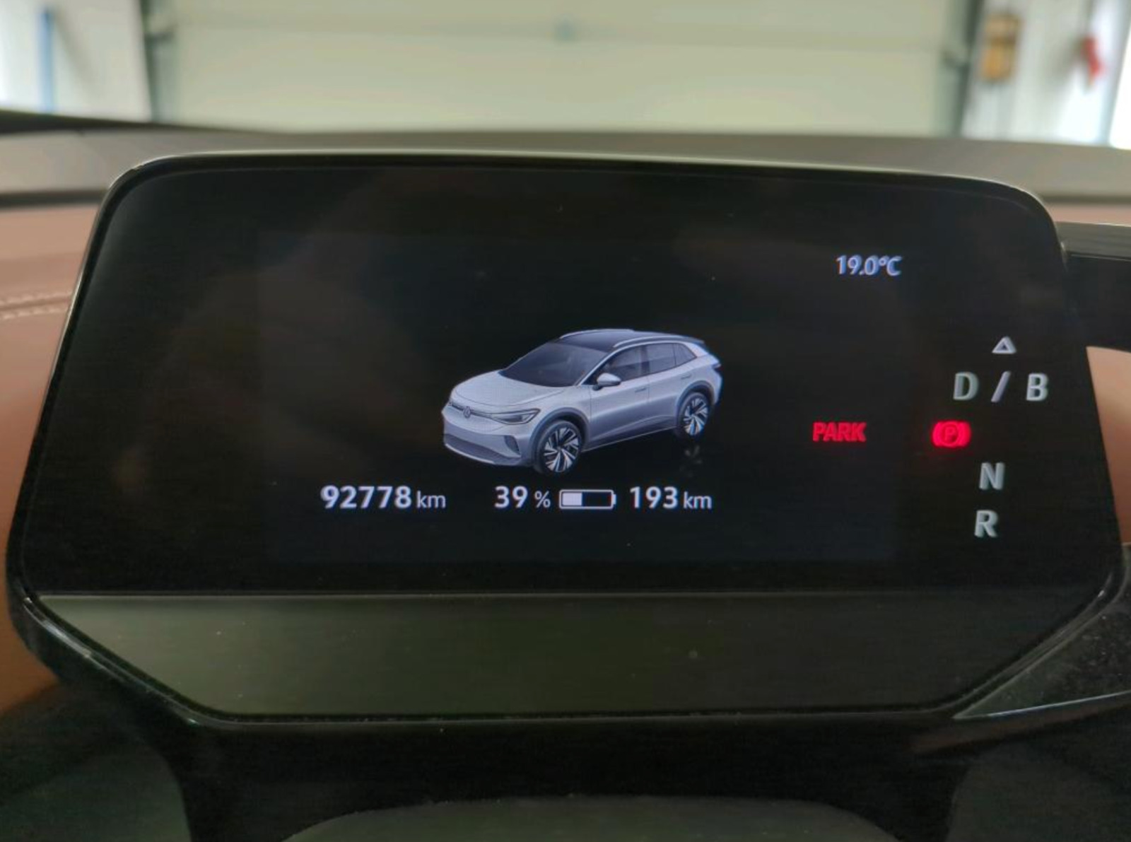 Grå VW ID.4 fra 2021