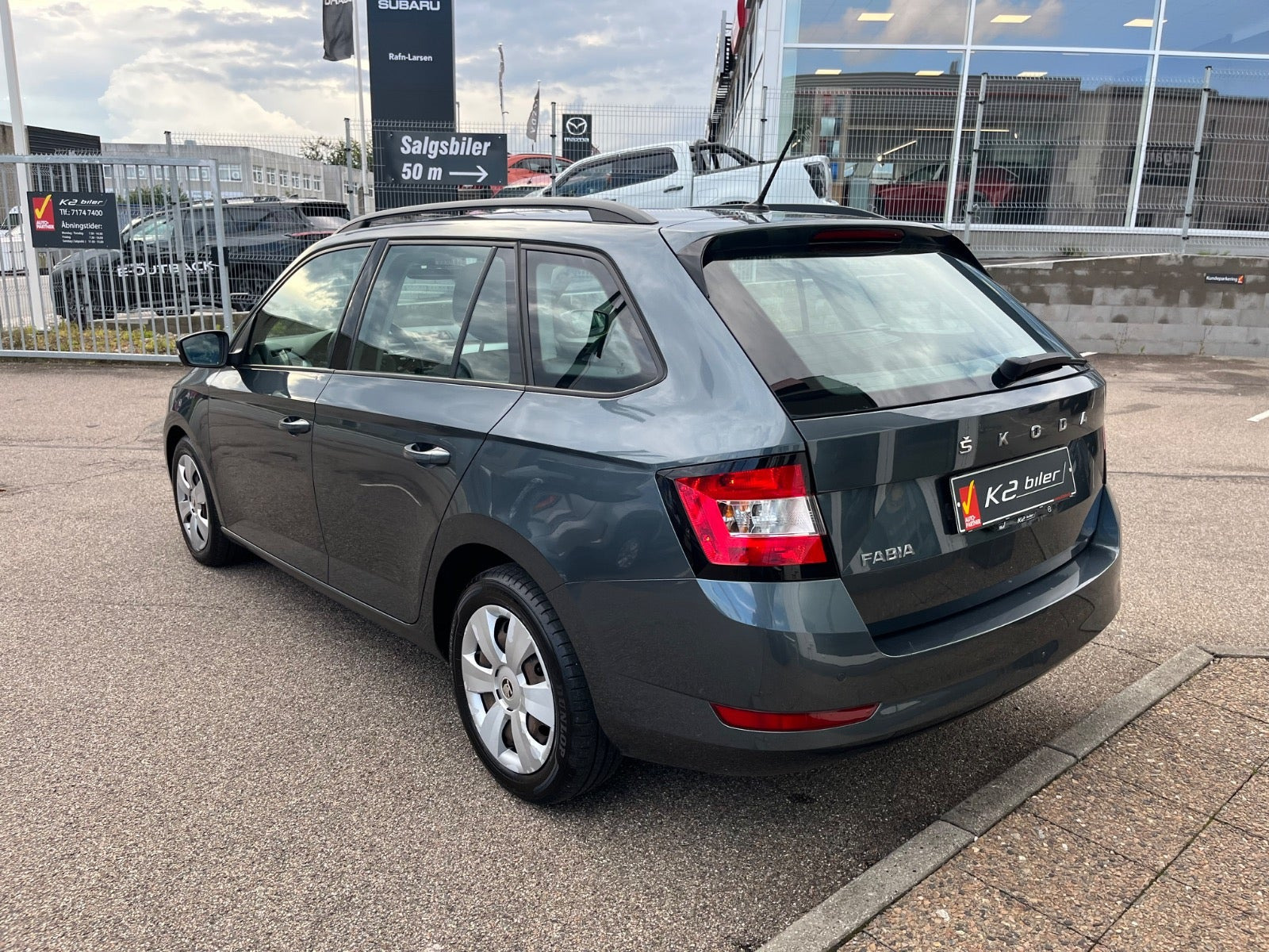 Grå Skoda Fabia fra 2021