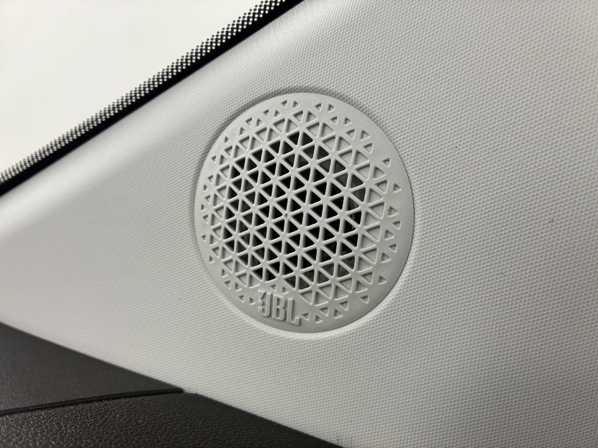 Grå Fiat 500e fra 2023