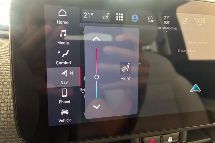 Grå Fiat 500e fra 2023