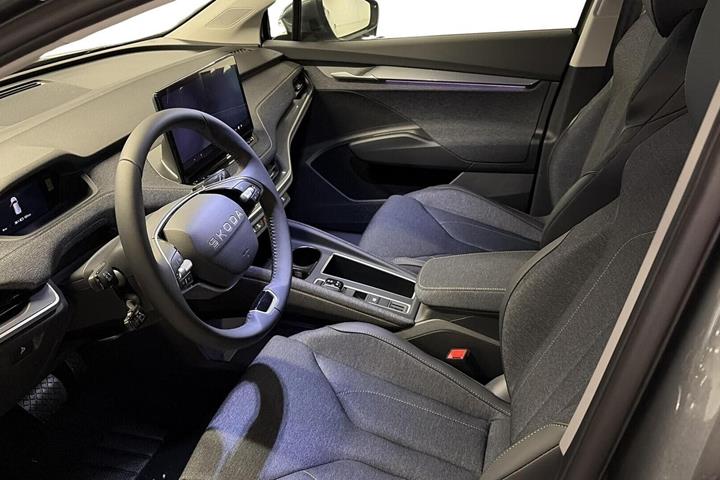 Grå Skoda Elroq fra 2026