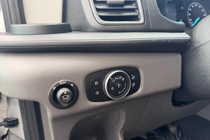 Grå Ford Transit 350 L2 Van fra 2020