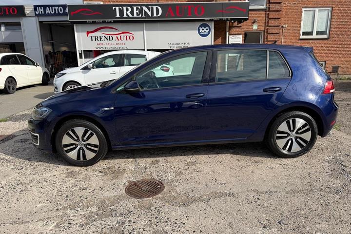 Blå VW e-Golf VII fra 2020