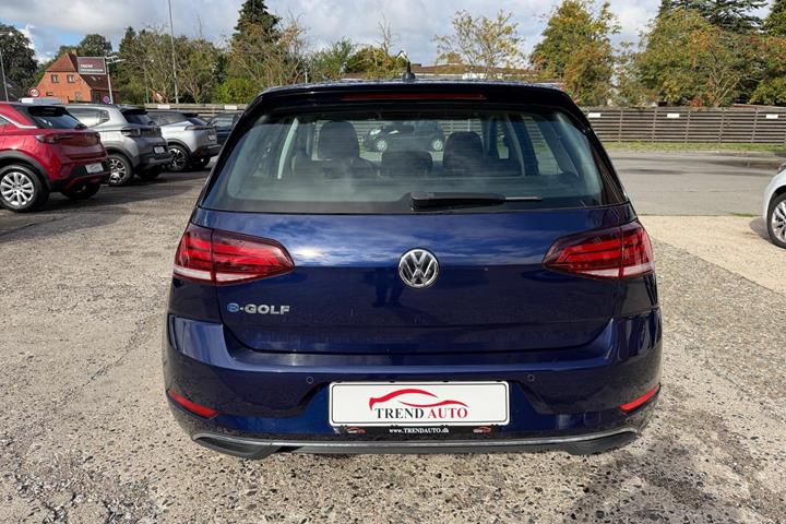 Blå VW e-Golf VII fra 2020