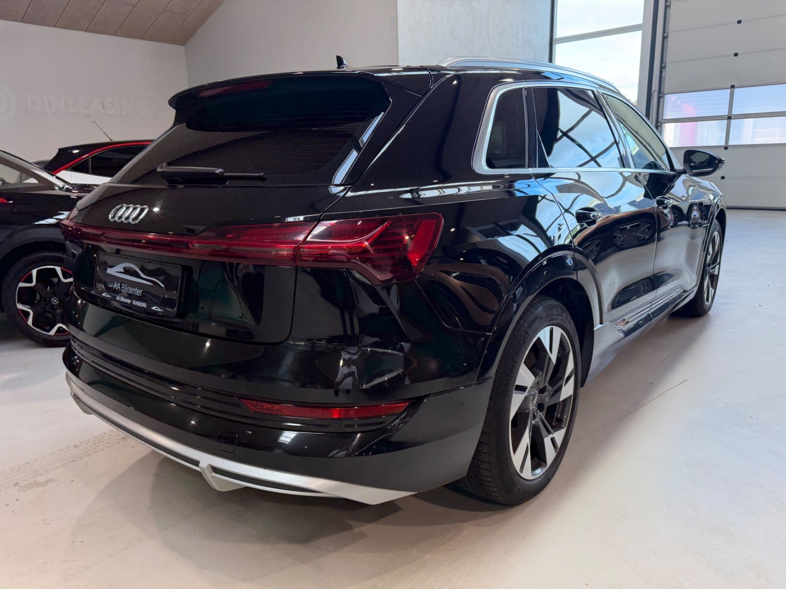 Sort Audi e-tron fra 2023