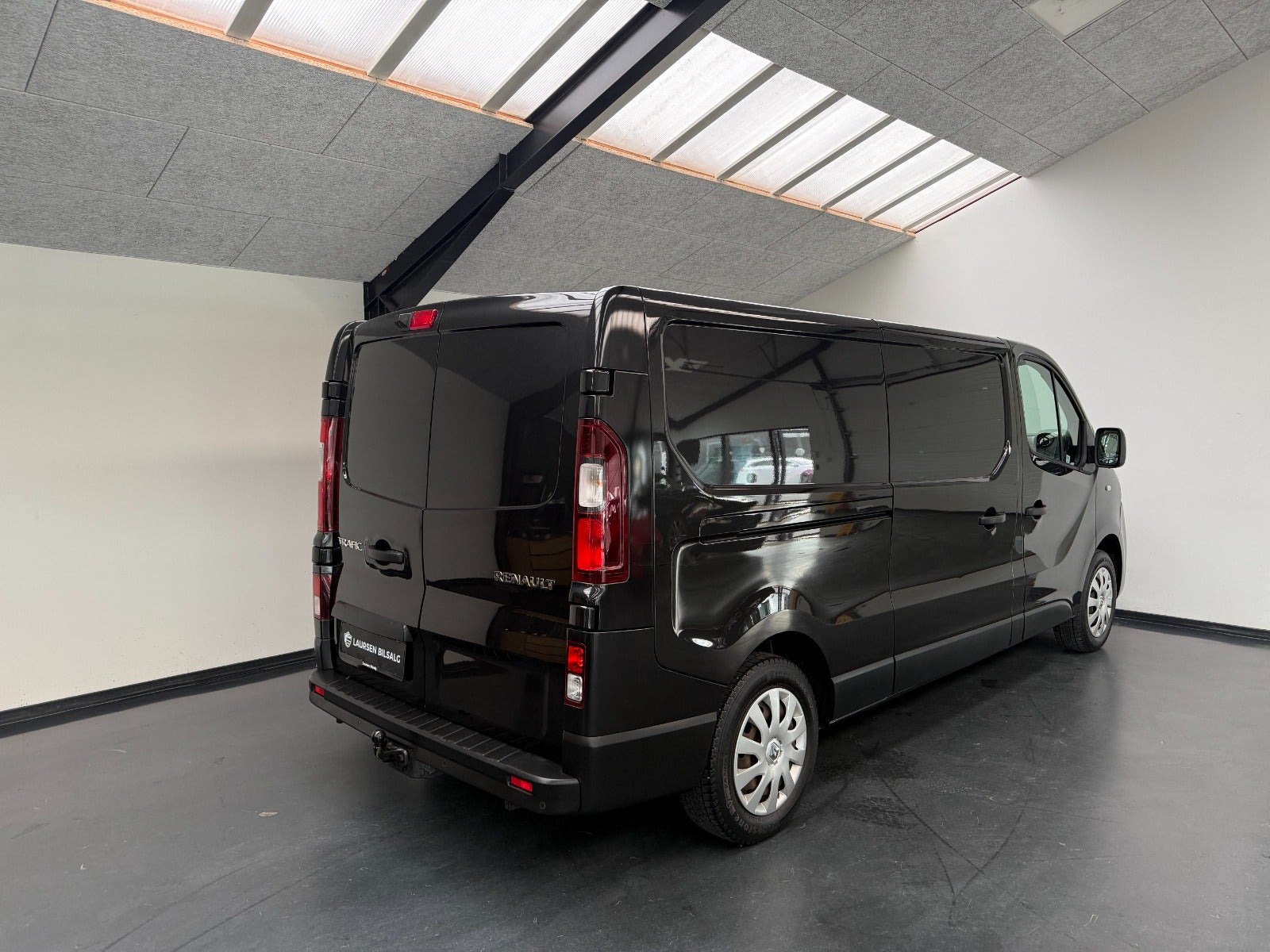 Sort Renault Trafic T29 fra 2016