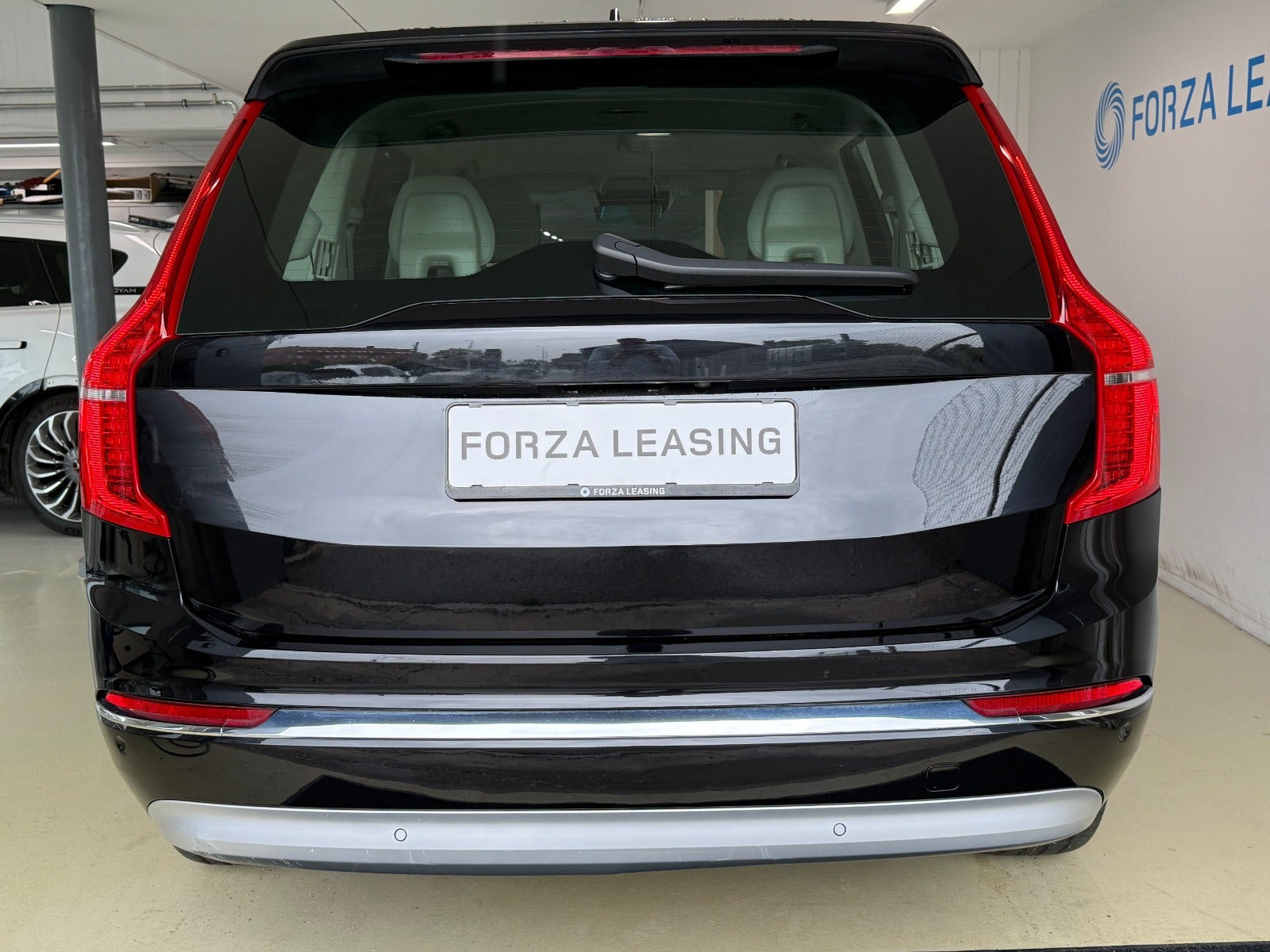 Sort Volvo XC90 fra 2022