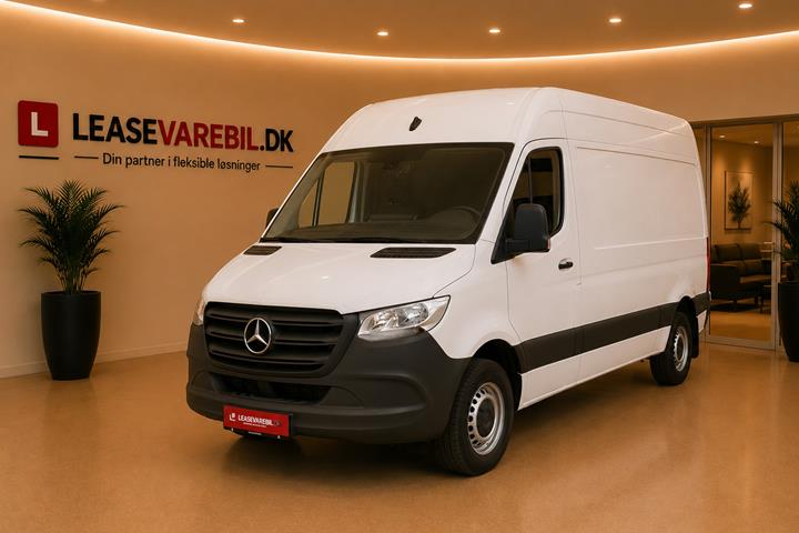 Hvid Mercedes Sprinter 317 fra 2021