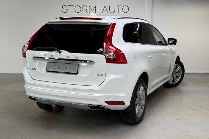 Hvid Volvo XC60 fra 2016