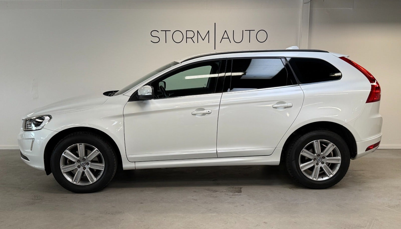 Hvid Volvo XC60 fra 2016