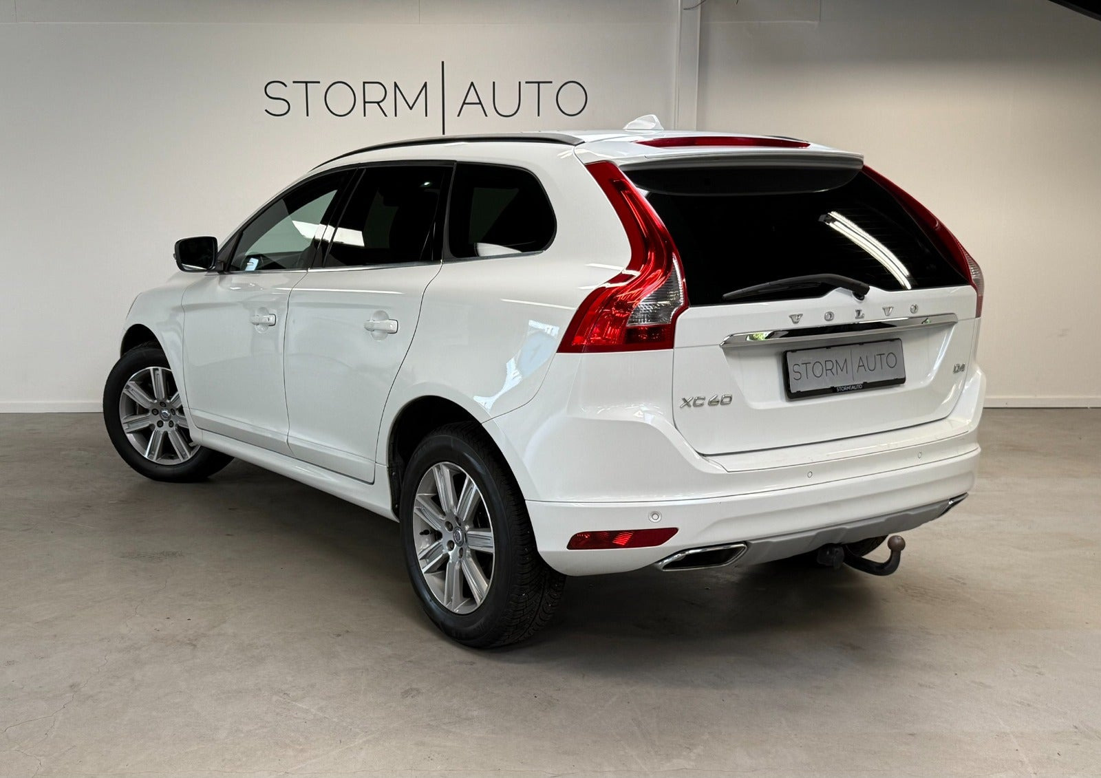 Hvid Volvo XC60 fra 2016