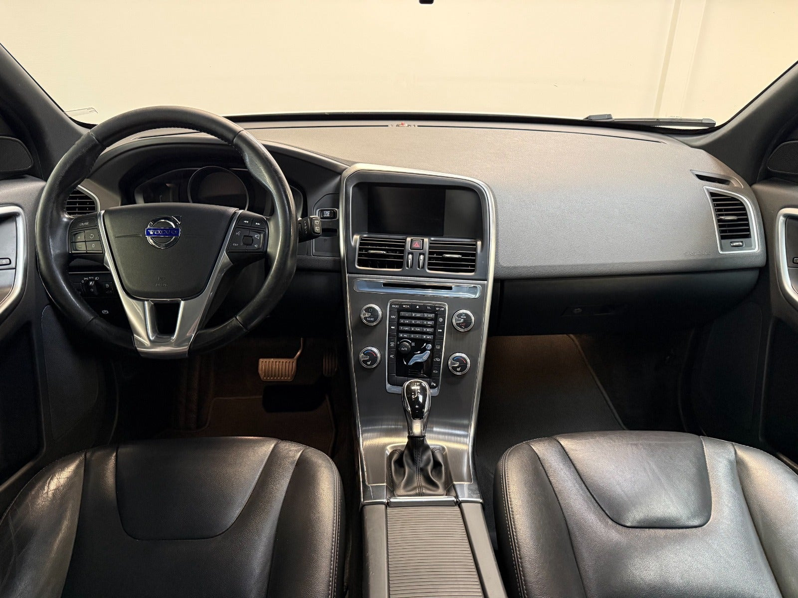 Hvid Volvo XC60 fra 2016