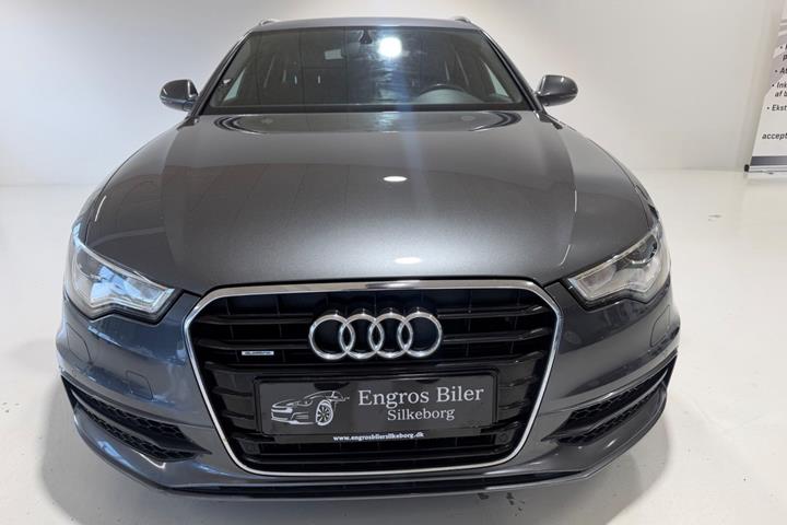 Grå Audi A6 fra 2014
