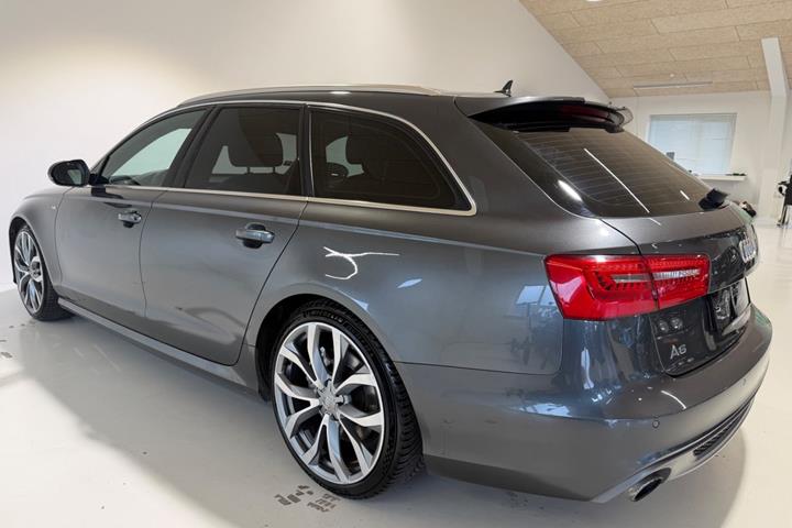Grå Audi A6 fra 2014