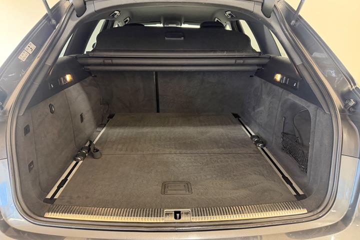 Grå Audi A6 fra 2014