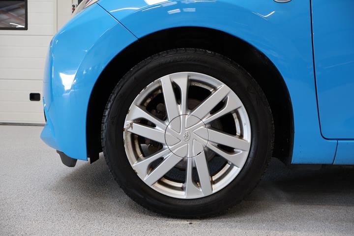 Blå Toyota Aygo fra 2015
