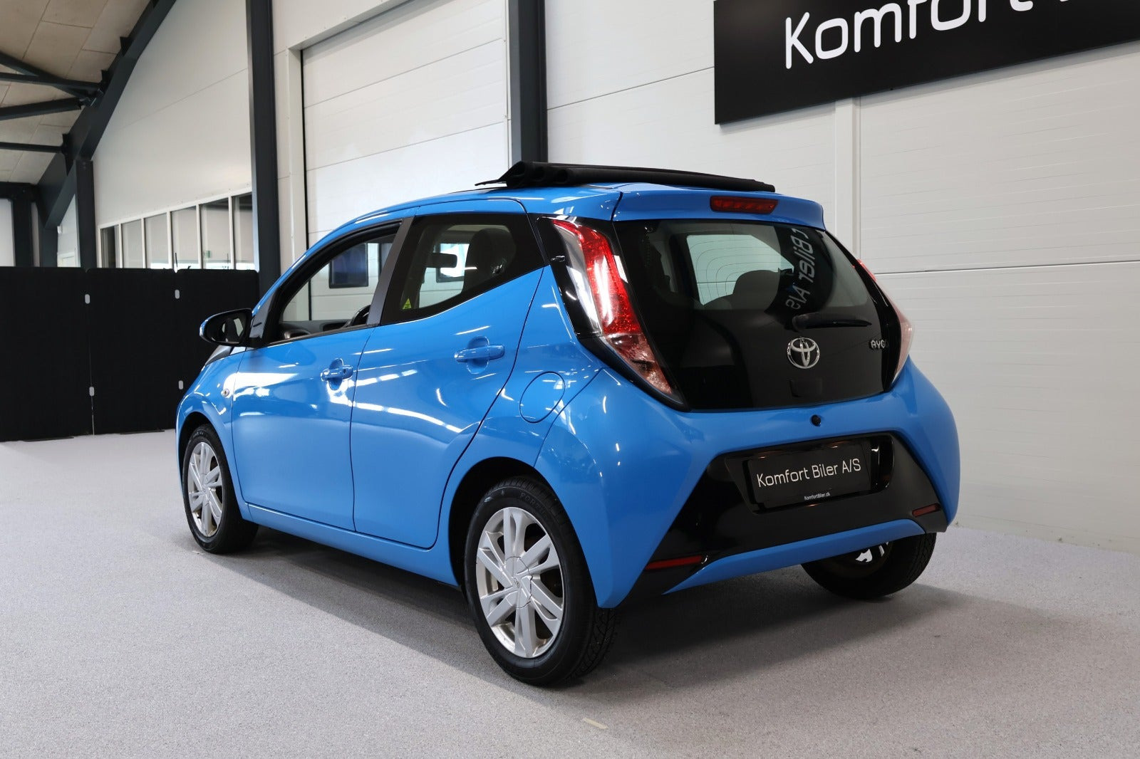 Blå Toyota Aygo fra 2015
