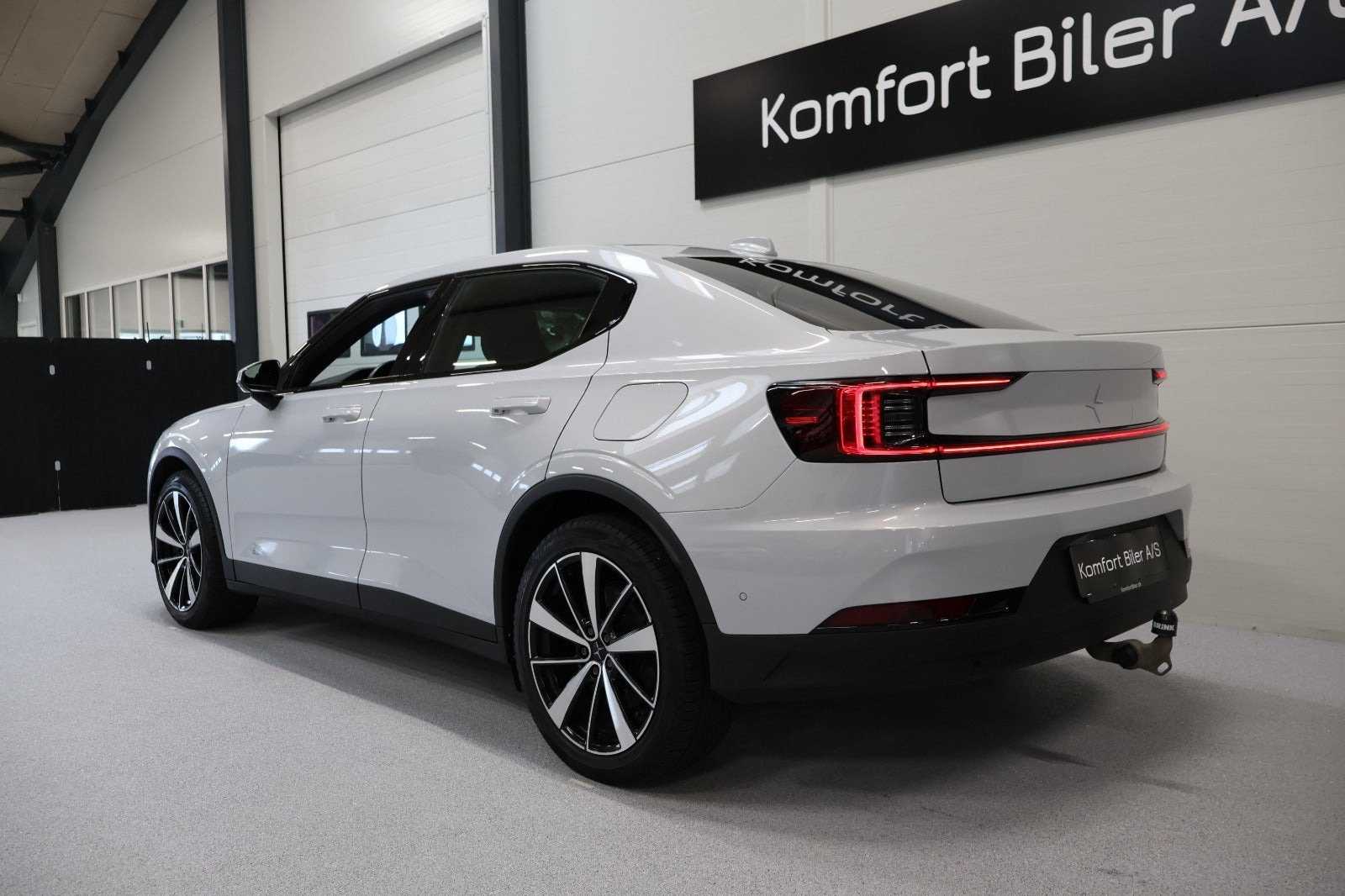 Grå Polestar 2 fra 2022