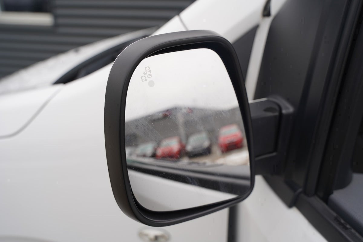 Hvid Peugeot Expert fra 2020