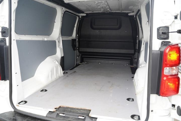 Hvid Peugeot Expert fra 2020