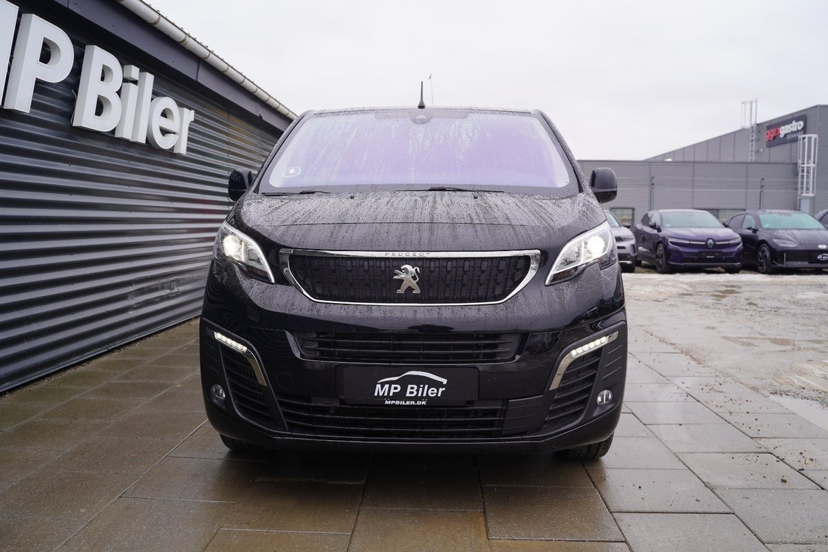 Sort Peugeot Expert fra 2024