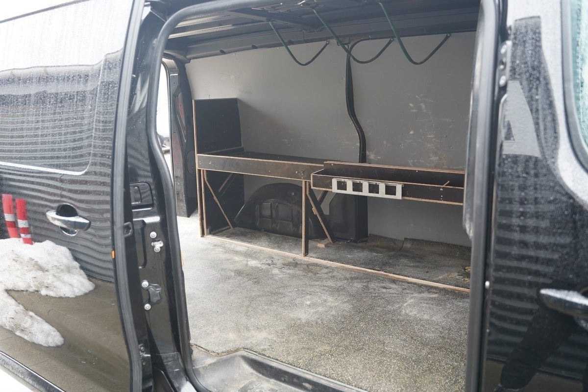 Sort Peugeot Expert fra 2024