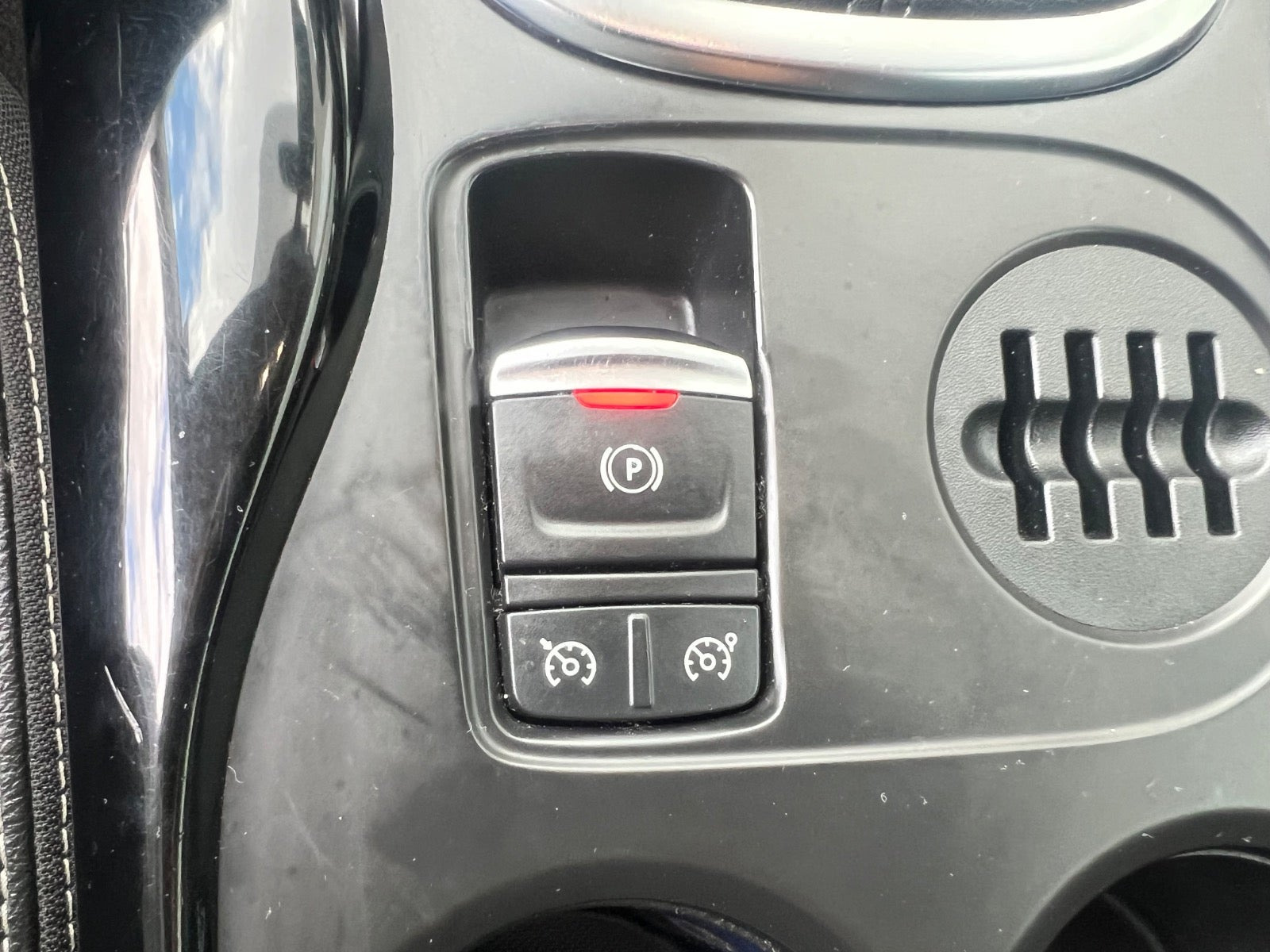 Sort Renault Kadjar fra 2016