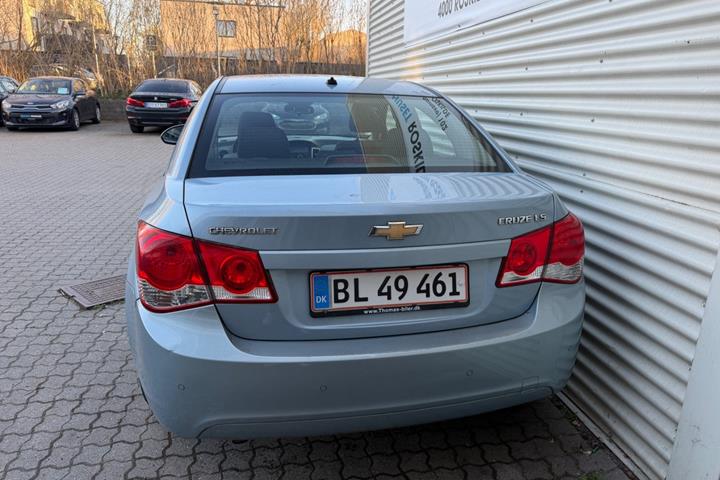 Blå Chevrolet Cruze fra 2011