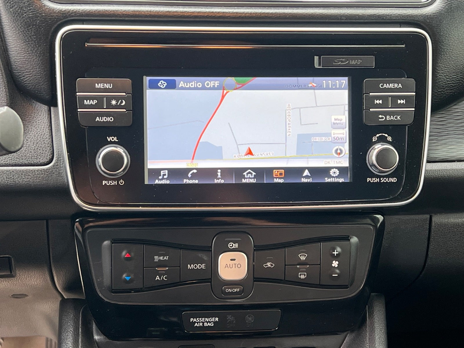 Sølv Nissan Leaf fra 2018