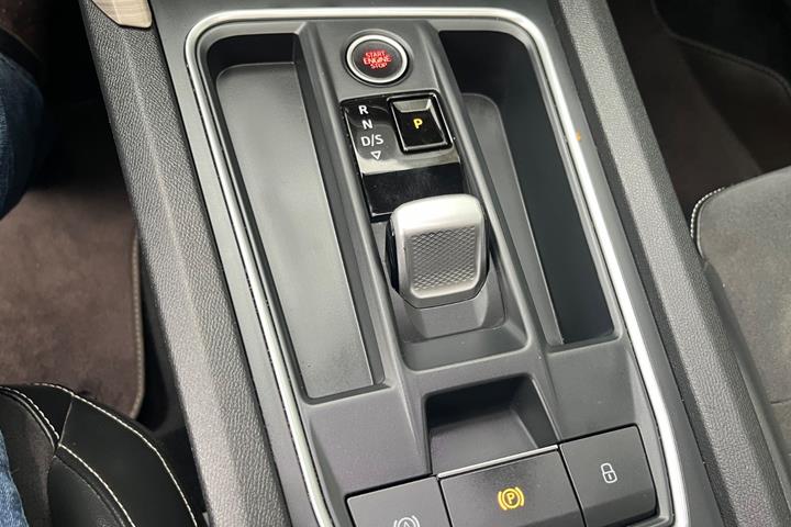 Blå Seat Leon fra 2021