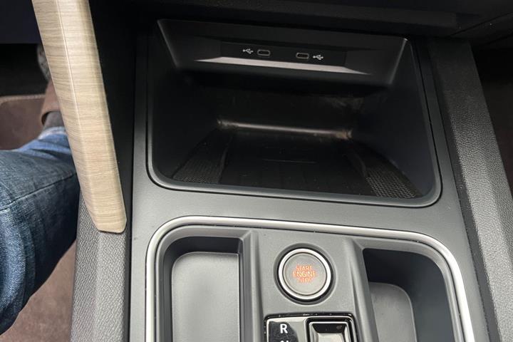 Blå Seat Leon fra 2021