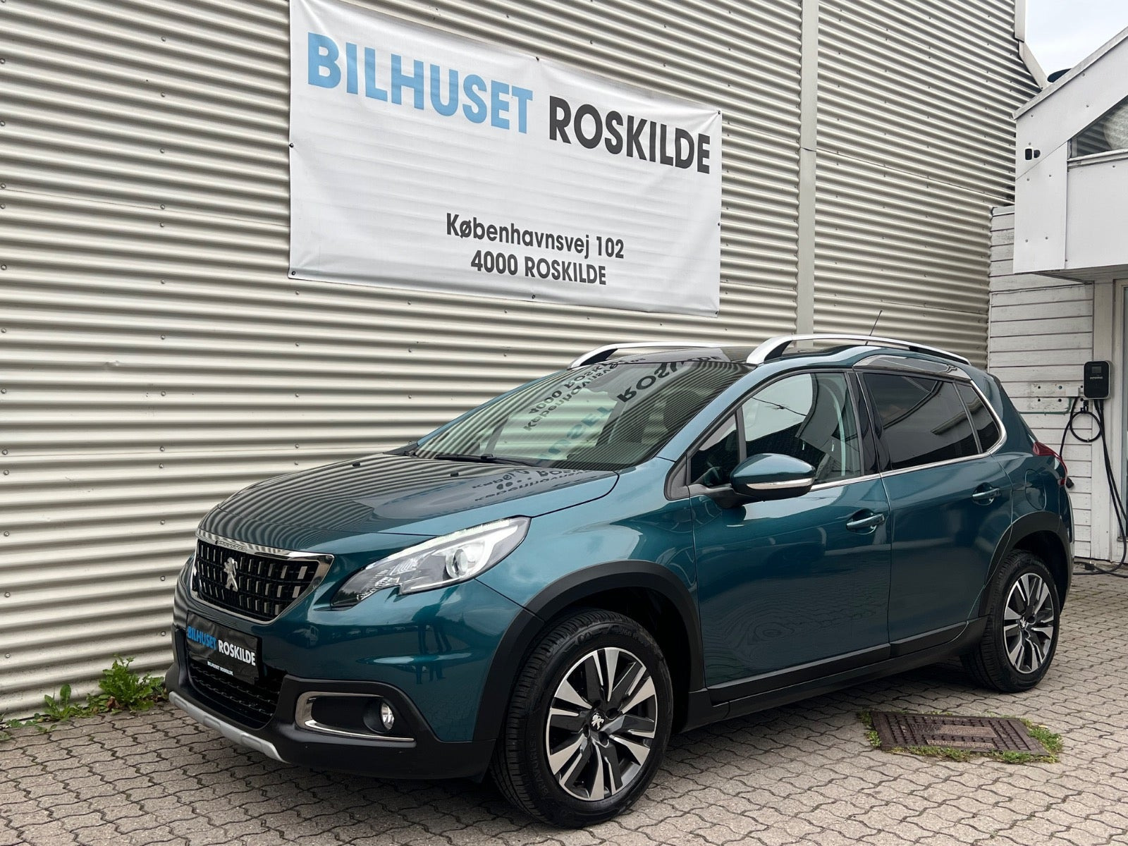 Peugeot 2008 1,5 BlueHDi 100 Allure Sky