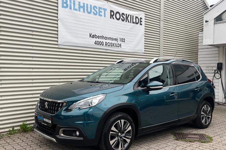 Grøn Peugeot 2008 fra 2019