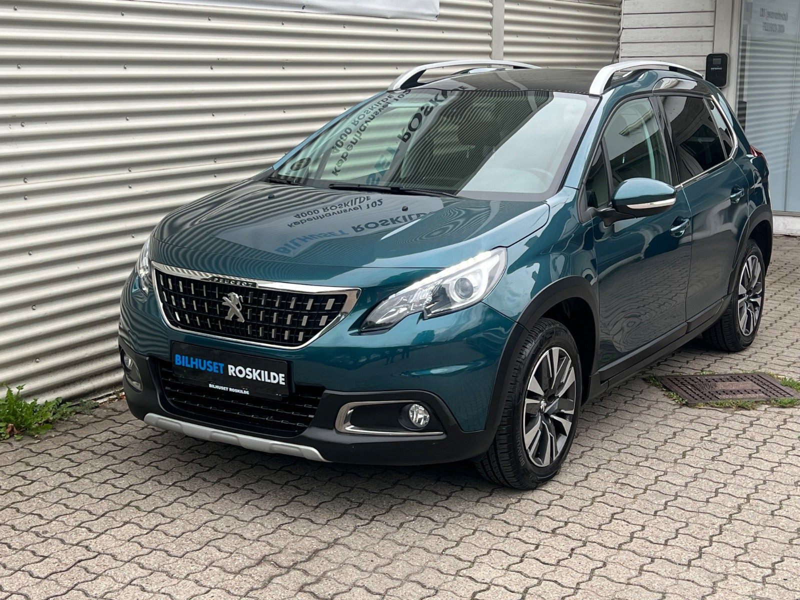 Grøn Peugeot 2008 fra 2019