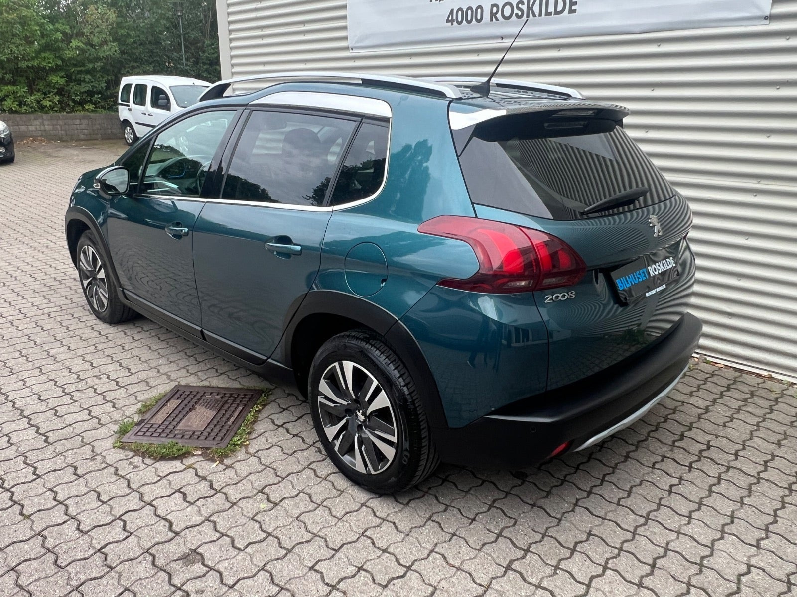 Grøn Peugeot 2008 fra 2019